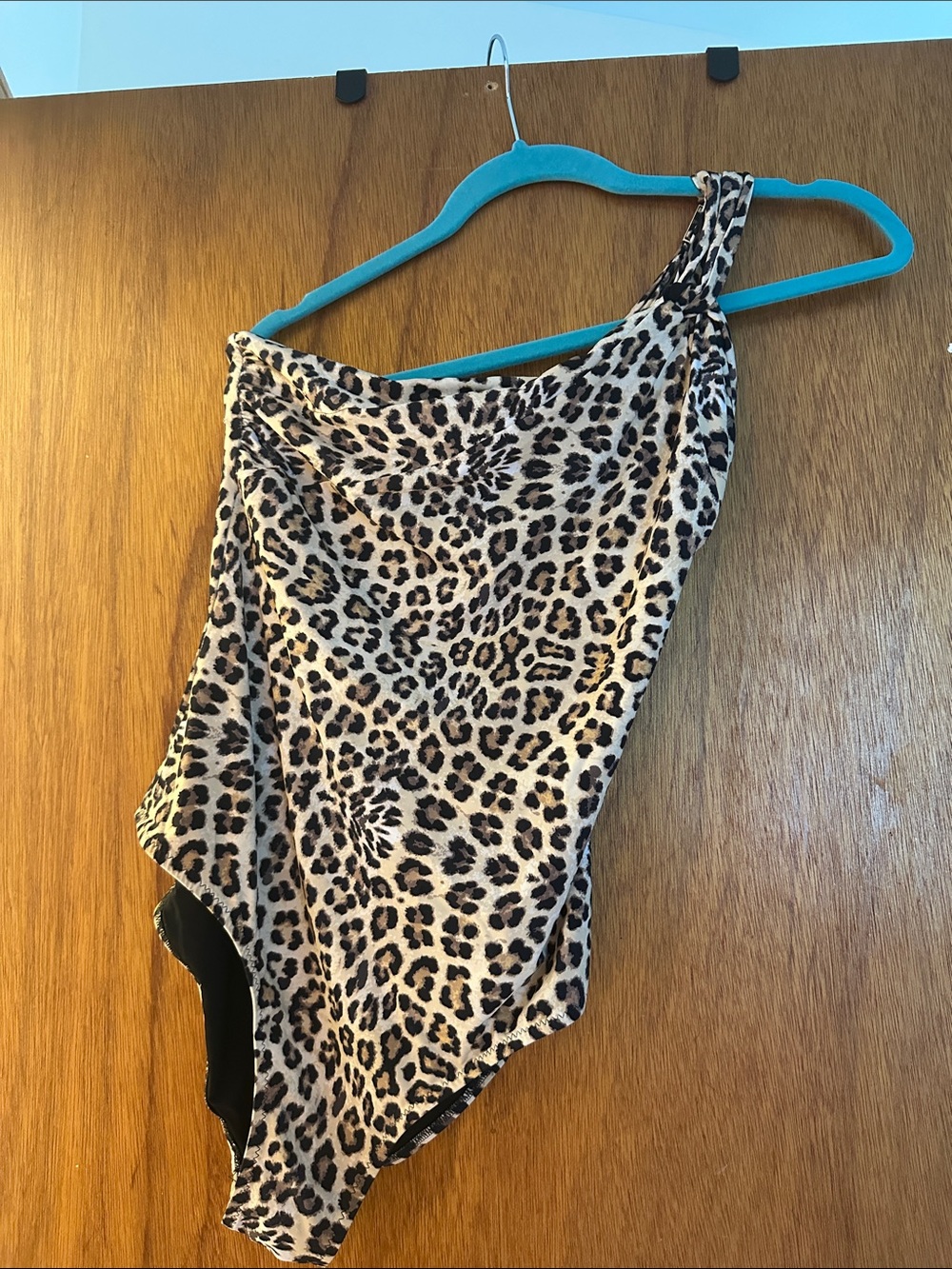 Leopard-Print One-Shoulder Women's One-Piece Swimsuit - Beige/Black